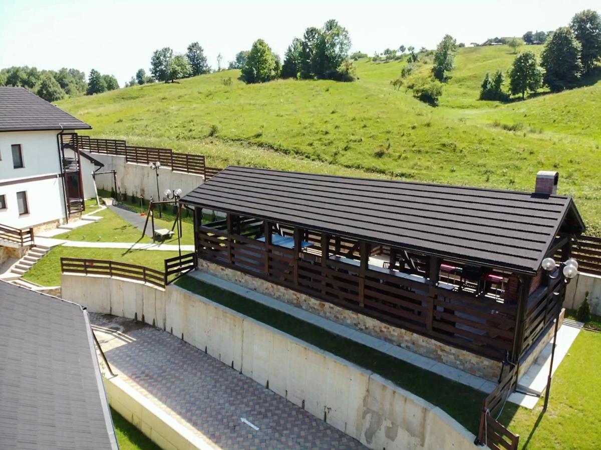 Sat De Vacanta Martisorul Качика Экстерьер фото